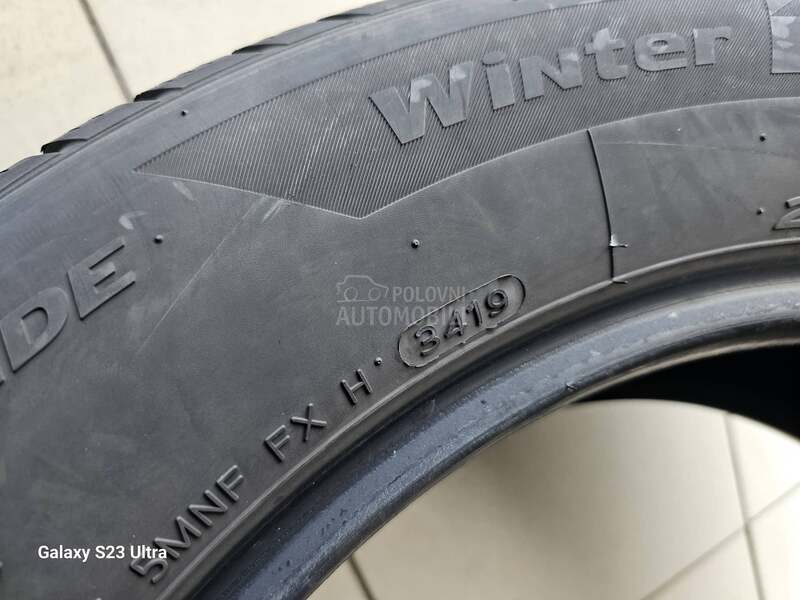 Hankook 225/60 R18 Zimska