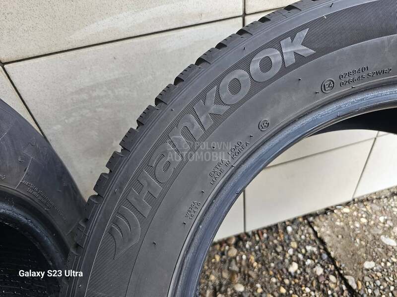 Hankook 225/60 R18 Zimska