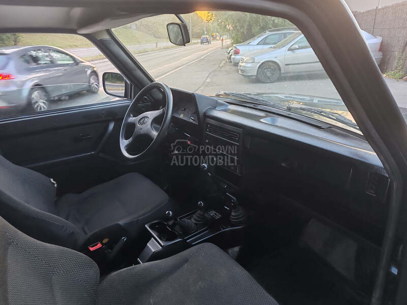 Lada Niva 1.7