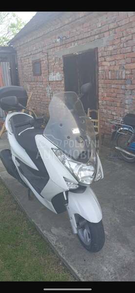 Yamaha majesty s