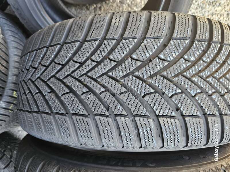 Semperit 245/45 R18 Zimska