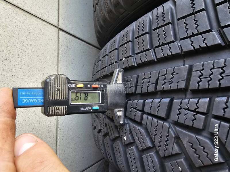 Hankook 205/60 R16 Zimska