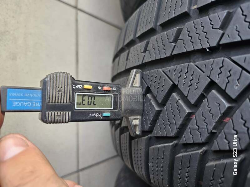 Continental 215/55 R17 Zimska