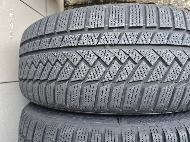 Continental 215/55 R17 Zimska