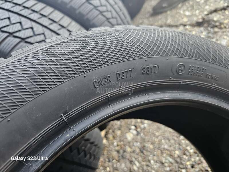 Continental 215/55 R17 Zimska