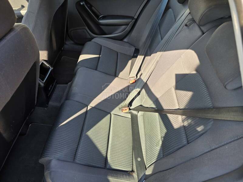 Audi A4 2.0 TDI S line
