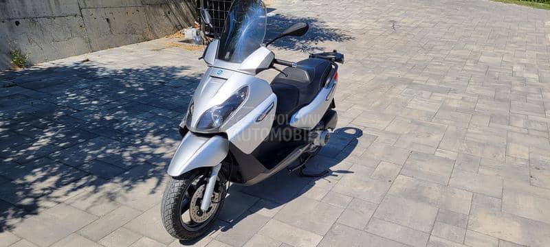 Piaggio x7  250i