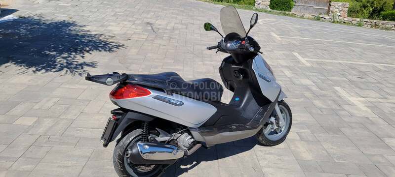 Piaggio x7  250i