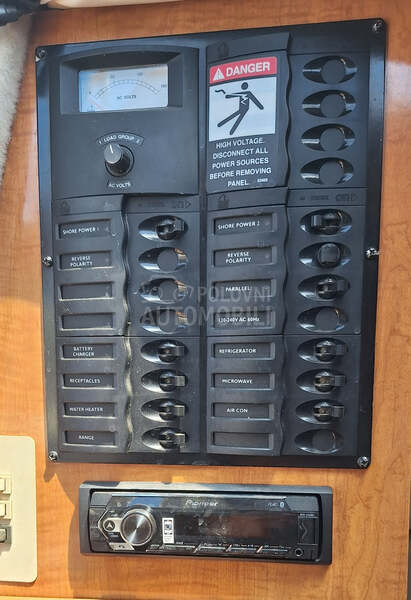 Maxum 2400 SCR 5.7