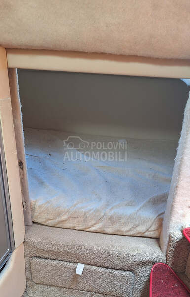 Maxum 2400 SCR 5.7
