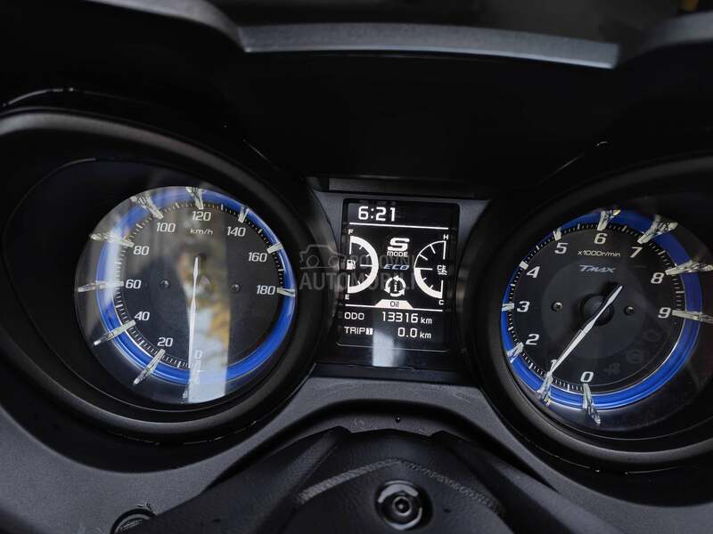 Yamaha T MAX 560