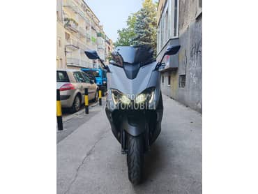 Yamaha T MAX 560