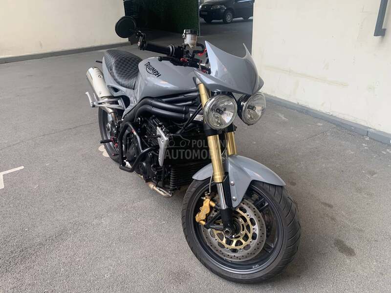 Triumph Speed Triple 1050