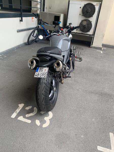 Triumph Speed Triple 1050