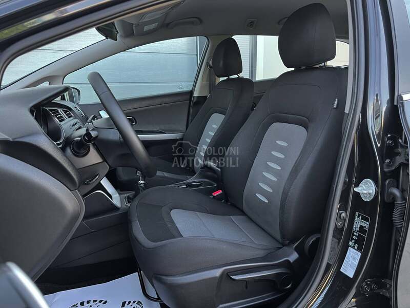Kia cee`d sw C.H