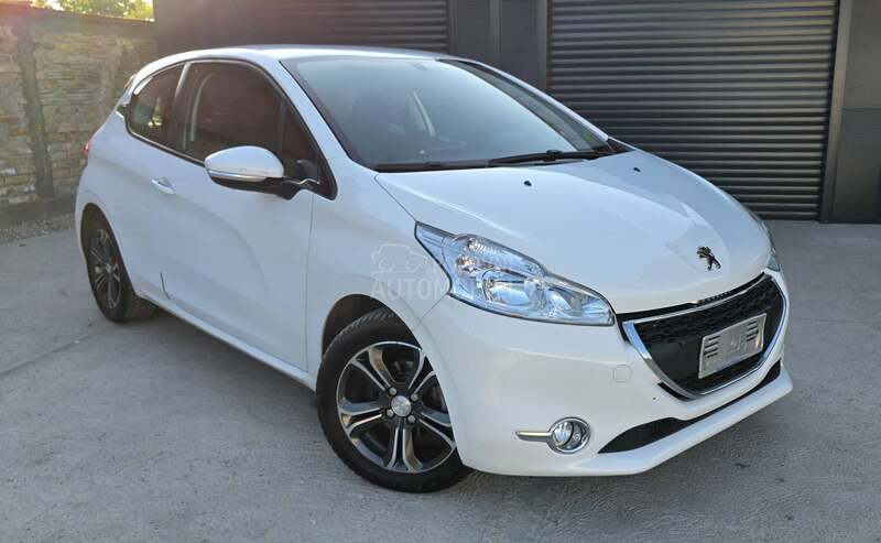 Peugeot 208 1.4ehdi a.utomatik