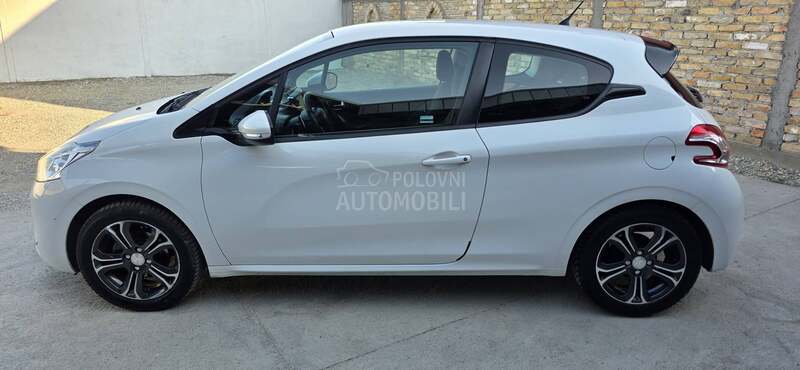 Peugeot 208 1.4ehdi a.utomatik
