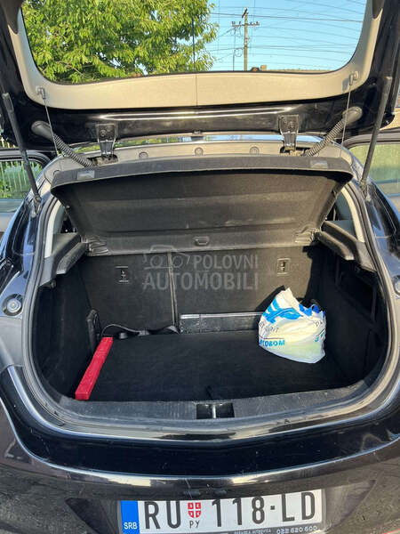 Opel Astra J 