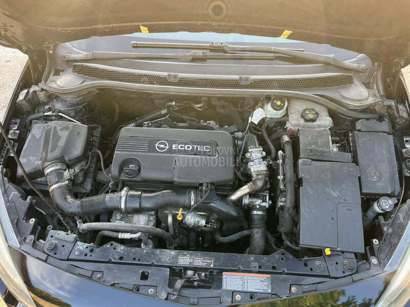 Opel Astra J 