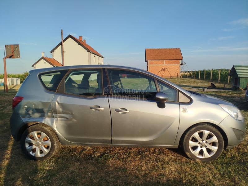Opel Meriva 1.4 2010. god. -  kompletan auto u delovima