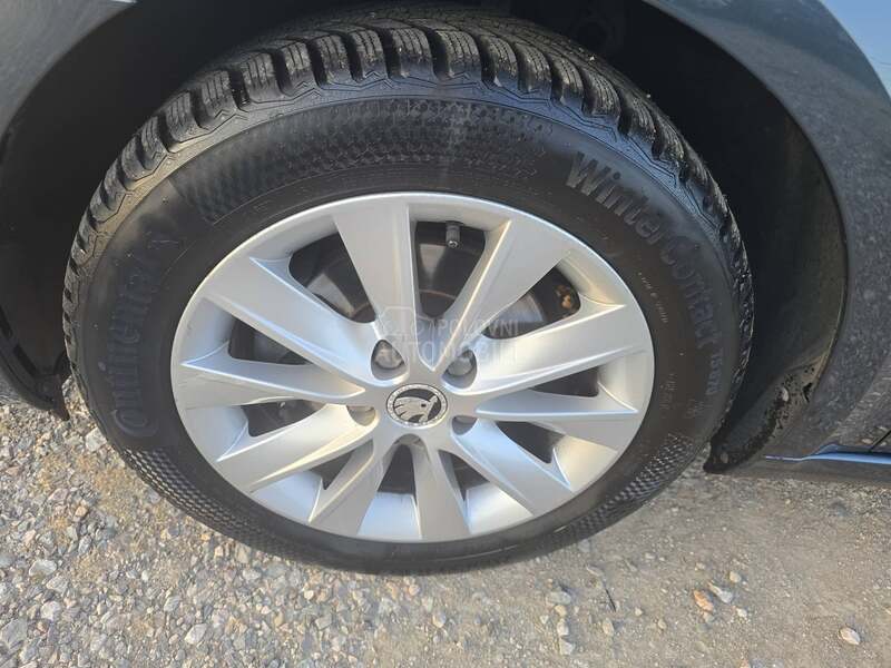 Škoda Octavia 1.6 tdi AMBITION DSG
