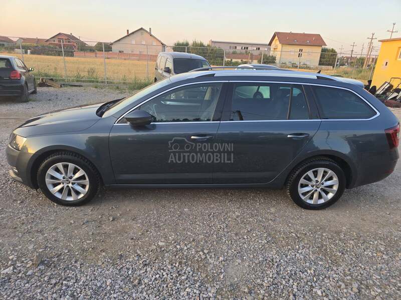 Škoda Octavia 1.6 tdi AMBITION DSG