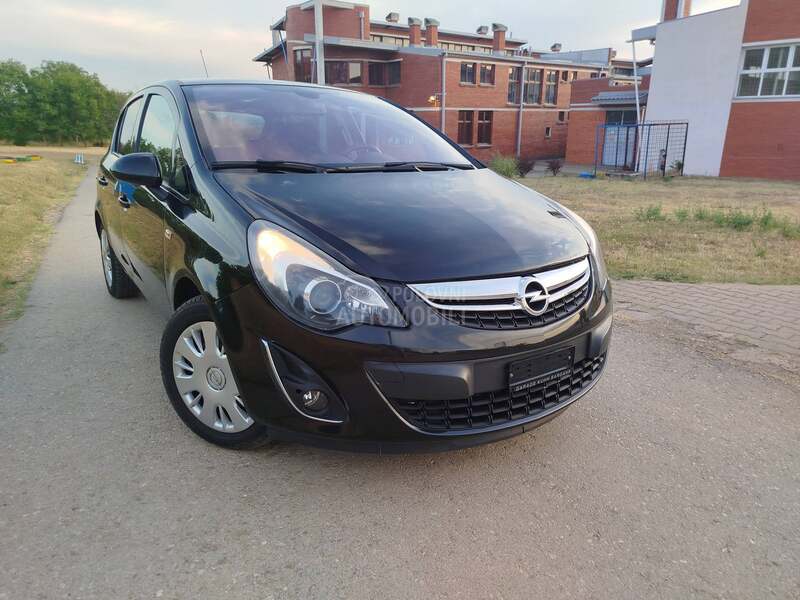 Opel Corsa D 1.4 Color Edition CH