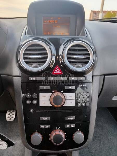 Opel Corsa D 1.4 Color Edition CH