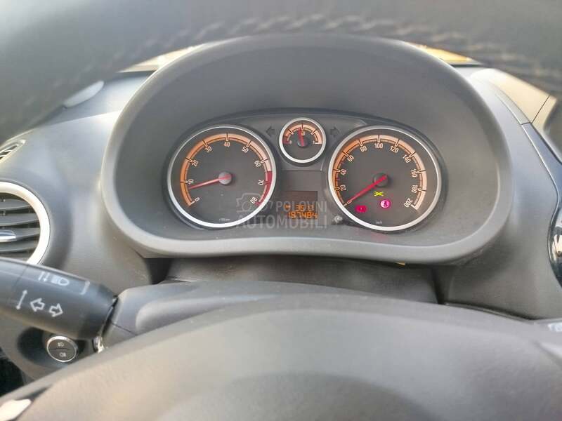 Opel Corsa D 1.4 Color Edition CH