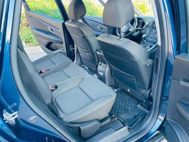 Renault Grand Scenic Paris edition