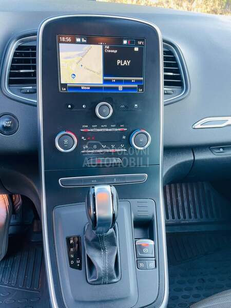 Renault Grand Scenic Paris edition