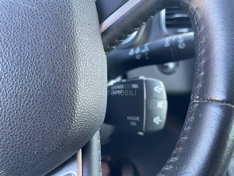 Renault Grand Scenic Paris edition