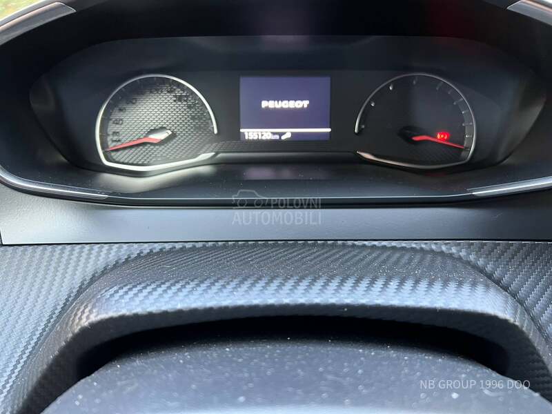 Peugeot 2008 1.5 HDI ALLURE