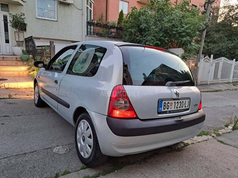 Renault Clio 1.2 8v
