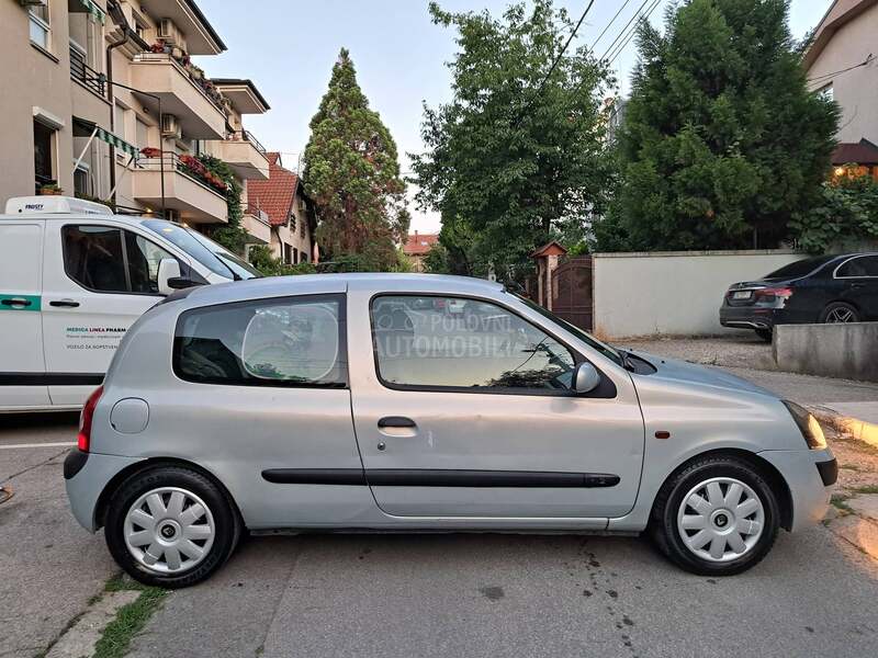 Renault Clio 1.2 8v