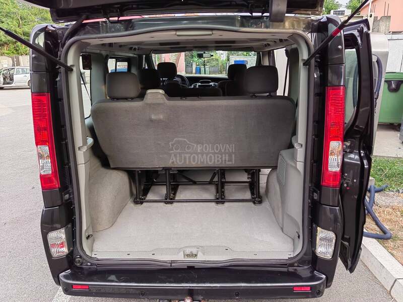 Opel Vivaro 2.5 CDTI