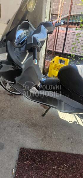 Delovi Piaggio X8 200cc