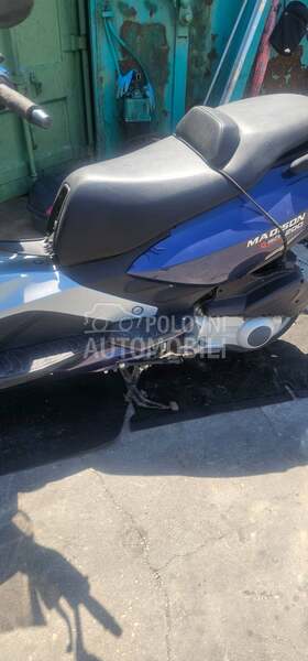 Delovi Malaguti Medison 200cc