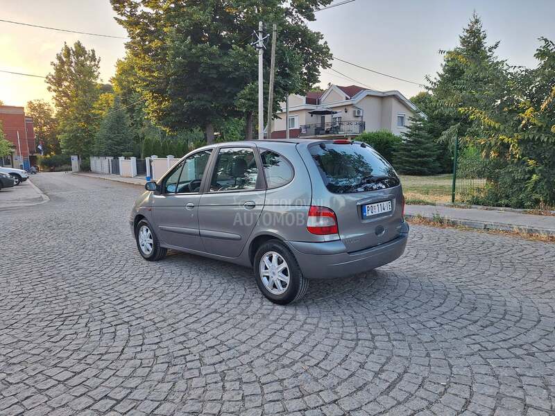 Renault Scenic 1.9 DCI