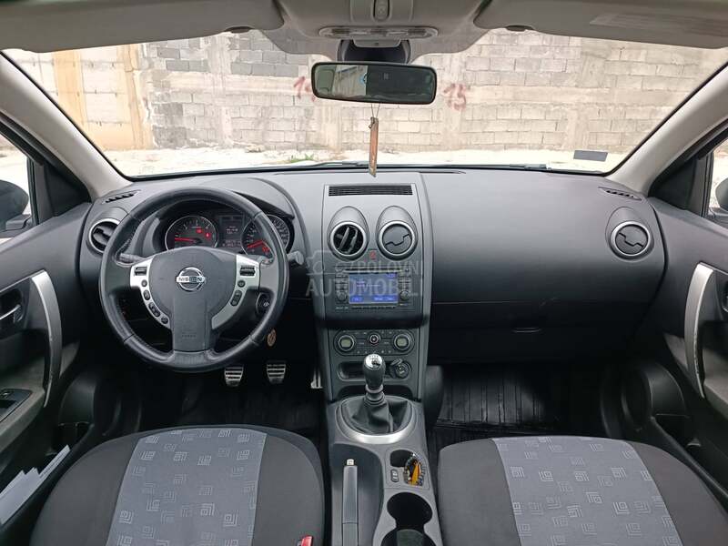 Nissan Qashqai + 2 1.5 dci