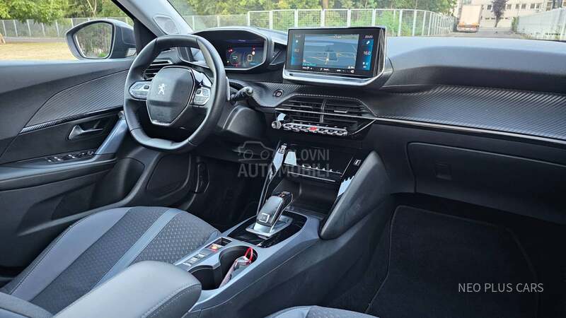 Peugeot 2008 ALLURE / VIRTUAL