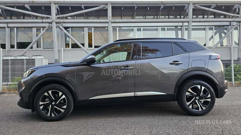 Peugeot 2008 ALLURE / VIRTUAL