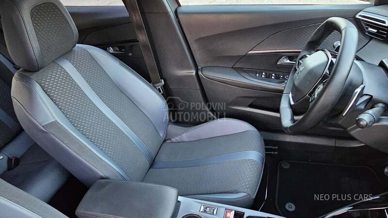 Peugeot 2008 ALLURE / VIRTUAL