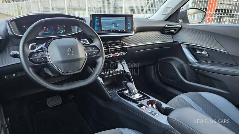 Peugeot 2008 ALLURE / VIRTUAL