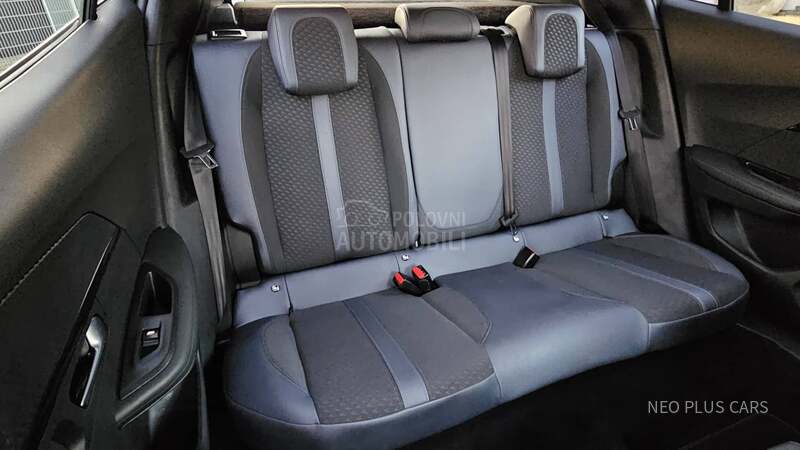 Peugeot 2008 ALLURE / VIRTUAL