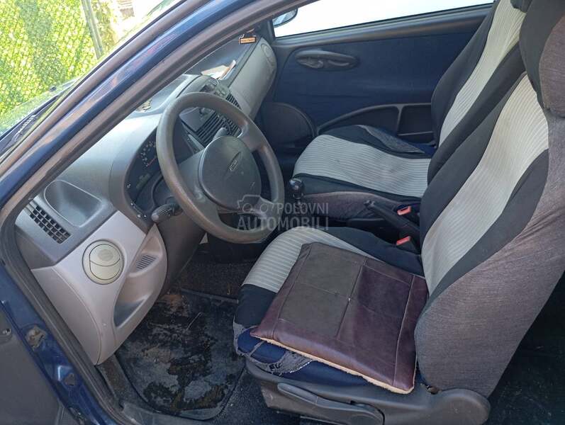 Fiat Punto 