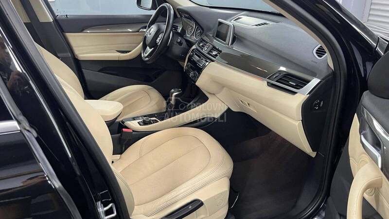 BMW X1 2.0 X-LINE LED
