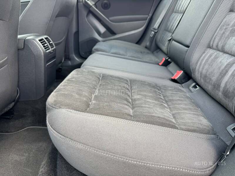 Volkswagen Golf 6 1.6 TDI / LED / XEN
