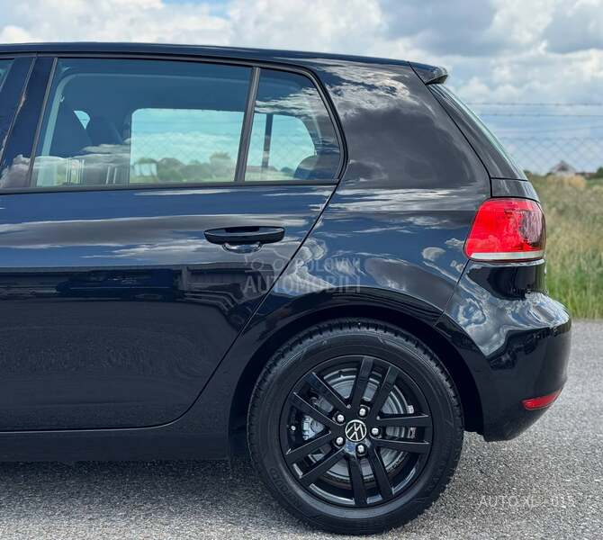 Volkswagen Golf 6 1.6 TDI / LED / XEN