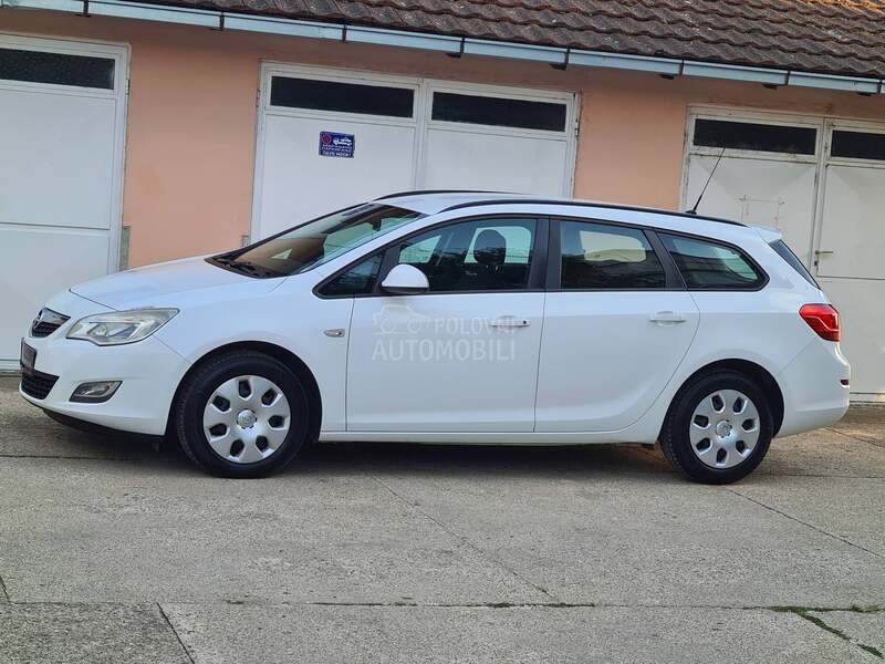 Opel Astra J 1.7cdti ENJOY